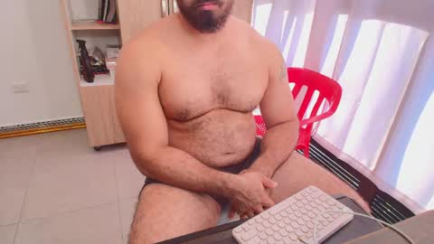 max_love25 online show from April 25, 2026, 10:18 pm