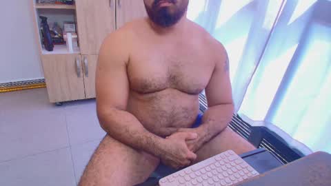 max_love25 online show from May 7, 2026, 8:25 pm