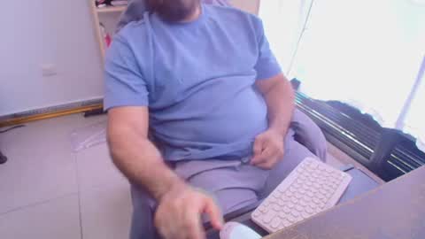 max_love25 online show from July 18, 2026, 7:28 pm