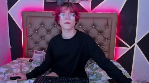 Max lover1 online show from December 14, 2024, 3:58 pm