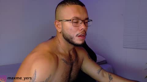 Snapshot of max_meyer chatting on October 27, 2025, 10:58 pm max_meyer online show from October 27, 2025, 10:58 pm