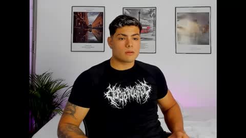 MAX MIULLER online show from October 13, 2025, 12:54 am