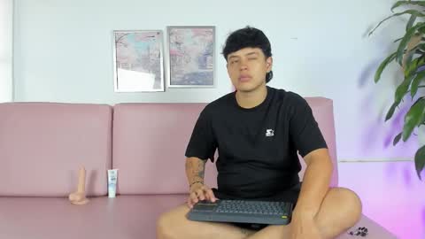 Noah and Max  online show from February 6, 2026, 1:47 pm