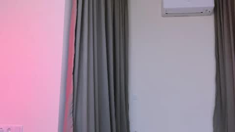 Snapshot of max_shy chatting on February 27, 2025, 8:20 pm Max  online show from February 27, 2025, 8:20 pm