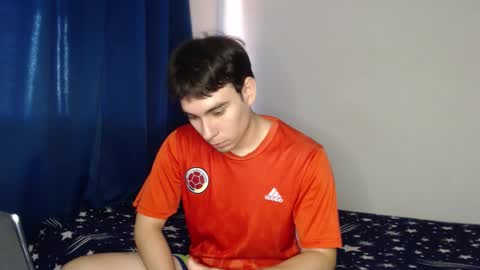 Snapshot of max_snow1616 chatting on October 10, 2025, 2:49 pm max_snow1616 online show from October 10, 2025, 2:49 pm