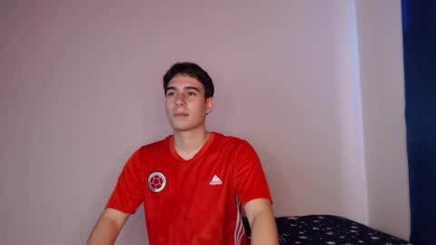 max_snow1616 online show from December 18, 2025, 4:02 pm