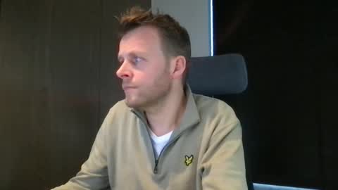 Max take off clothes online show from January 13, 2026, 9:36 am