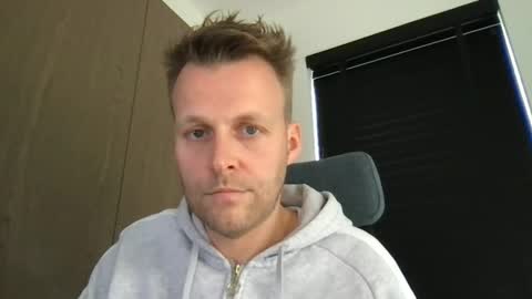 Snapshot of max_straight_1 chatting on March 27, 2026, 9:21 am Max take off clothes online show from March 27, 2026, 9:21 am