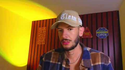 Max Taylor online show from October 22, 2025, 12:33 am