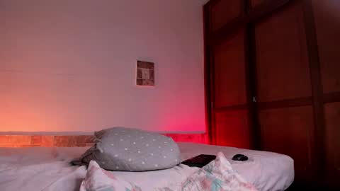 max_valiant1 online show from November 12, 2025, 5:46 pm