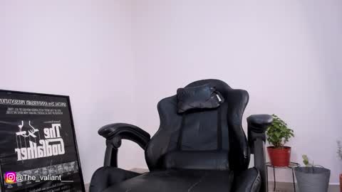 max_valiant1 online show from February 16, 2026, 6:15 pm