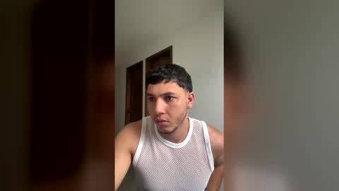 max_valiant1 online show from May 4, 2026, 12:23 pm