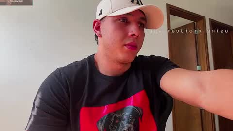 max_valiant1 online show from June 14, 2026, 3:03 pm
