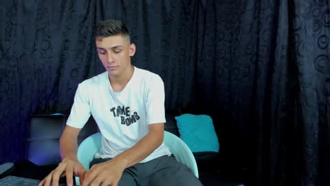 MAX     online show from December 22, 2024, 9:22 am