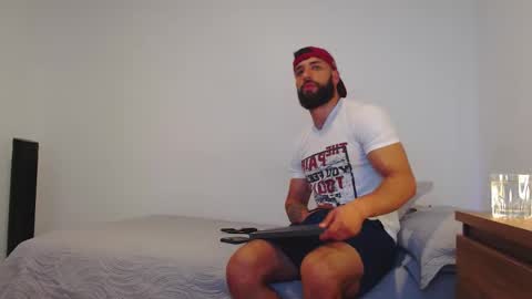 max_xl_ online show from February 18, 2026, 3:52 pm