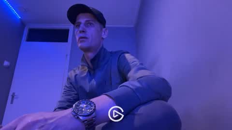 Snapshot of maxbose666 chatting on February 17, 2025, 6:48 pm Max online show from February 17, 2025, 6:48 pm