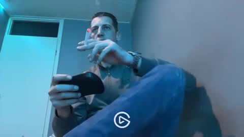 Snapshot of maxbose666 chatting on February 21, 2025, 6:59 pm Max online show from February 21, 2025, 6:59 pm