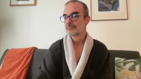 Max Mikado online show from November 11, 2025, 1:55 pm