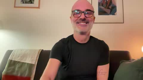 Max Mikado online show from February 17, 2026, 8:37 pm