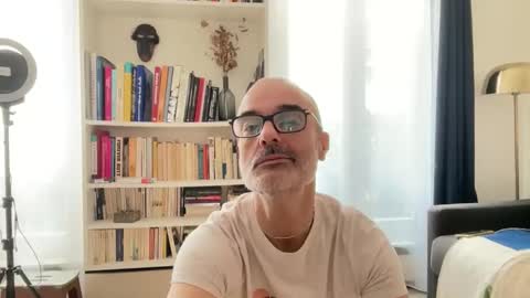 Max Mikado online show from March 23, 2026, 1:26 pm