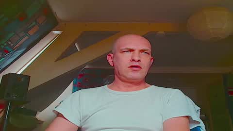 maxhardcore77 online show from April 12, 2026, 6:18 am