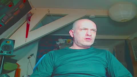 maxhardcore77 online show from April 21, 2026, 3:13 am