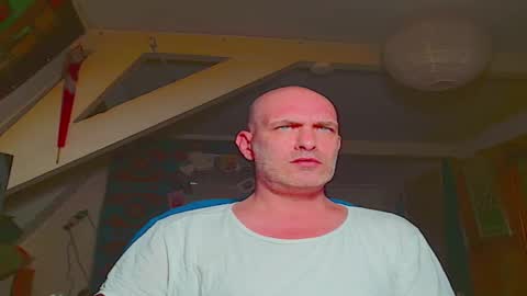 maxhardcore77 online show from April 23, 2026, 2:24 am