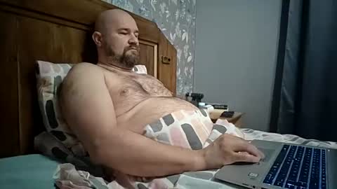 maxhunter online show from June 12, 2026, 6:01 am