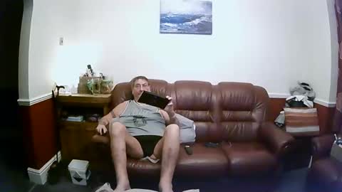 MAX online show from December 12, 2024, 9:04 pm