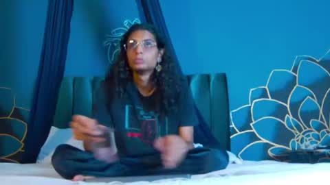 Maxi  Max online show from July 13, 2026, 7:27 pm