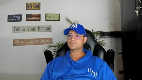 MAXI      online show from April 22, 2026, 5:36 pm
