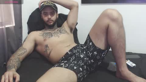 Snapshot of maxi_rogger chatting on December 3, 2024, 12:06 pm maxi rogger online show from December 3, 2024, 12:06 pm