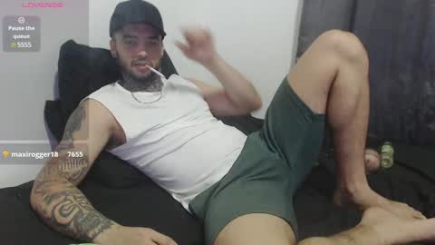 Snapshot of maxi_rogger chatting on January 1, 2025, 1:47 am maxi rogger online show from January 1, 2025, 1:47 am