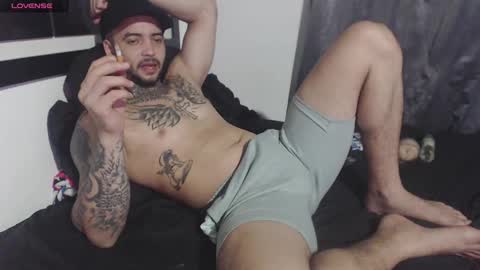 Snapshot of maxi_rogger chatting on February 12, 2025, 2:45 am maxi rogger online show from February 12, 2025, 2:45 am