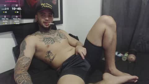 Snapshot of maxi_rogger chatting on February 26, 2025, 3:32 am maxi rogger online show from February 26, 2025, 3:32 am