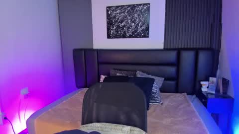 Maximo Wolf online show from March 2, 2025, 6:59 am