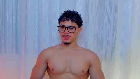 Snapshot of maxiimus__ chatting on September 26, 2025, 12:14 am Maximus online show from September 26, 2025, 12:14 am