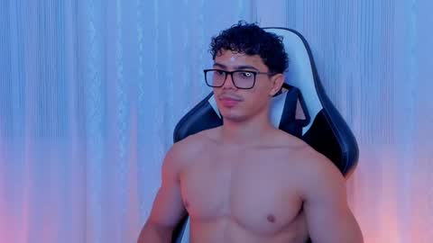 Snapshot of maxiimus__ chatting on October 2, 2025, 6:09 am Maximus online show from October 2, 2025, 6:09 am