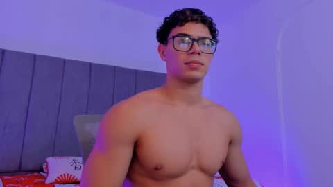 Snapshot of maxiimus__ chatting on October 29, 2025, 6:59 am Maximus online show from October 29, 2025, 6:59 am