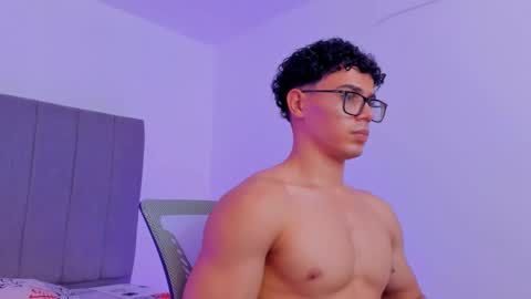 Snapshot of maxiimus__ chatting on November 1, 2025, 2:52 pm Maximus online show from November 1, 2025, 2:52 pm