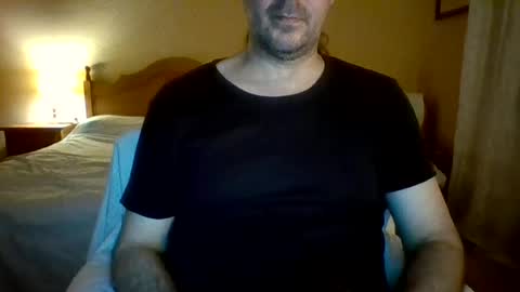 Snapshot of maxim_moment chatting on June 14, 2026, 11:18 pm Maxim online show from June 14, 2026, 11:18 pm