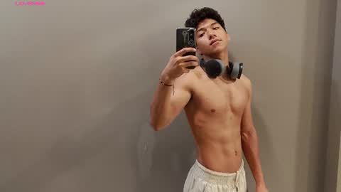 Maximiliano online show from July 14, 2026, 12:33 pm
