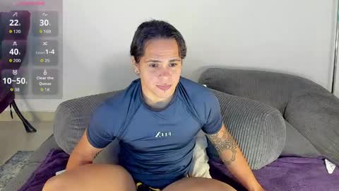 maximiliano_scoott_ online show from May 10, 2026, 9:42 pm