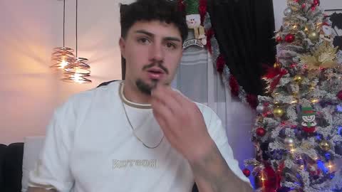 Snapshot of maximo_rodriguez chatting on December 5, 2024, 8:33 am Maximo online show from December 5, 2024, 8:33 am