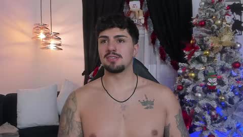 Snapshot of maximo_rodriguez chatting on December 6, 2024, 12:16 pm Maximo online show from December 6, 2024, 12:16 pm