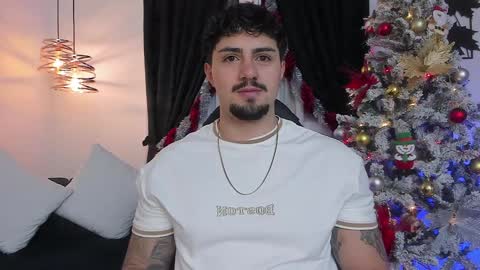 Snapshot of maximo_rodriguez chatting on December 17, 2024, 5:29 am Maximo online show from December 17, 2024, 5:29 am