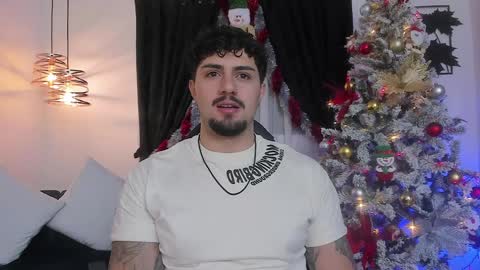 Snapshot of maximo_rodriguez chatting on December 19, 2024, 6:01 am Maximo online show from December 19, 2024, 6:01 am