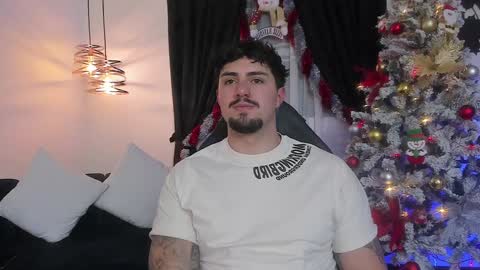 Snapshot of maximo_rodriguez chatting on December 21, 2024, 4:19 am Maximo online show from December 21, 2024, 4:19 am