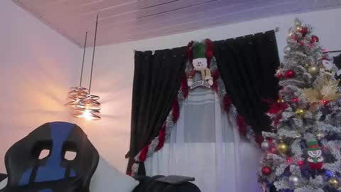 Snapshot of maximo_rodriguez chatting on December 21, 2024, 7:45 am Maximo online show from December 21, 2024, 7:45 am