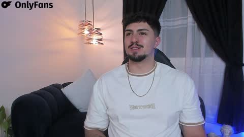 Snapshot of maximo_rodriguez chatting on January 14, 2025, 4:57 am Maximo online show from January 14, 2025, 4:57 am